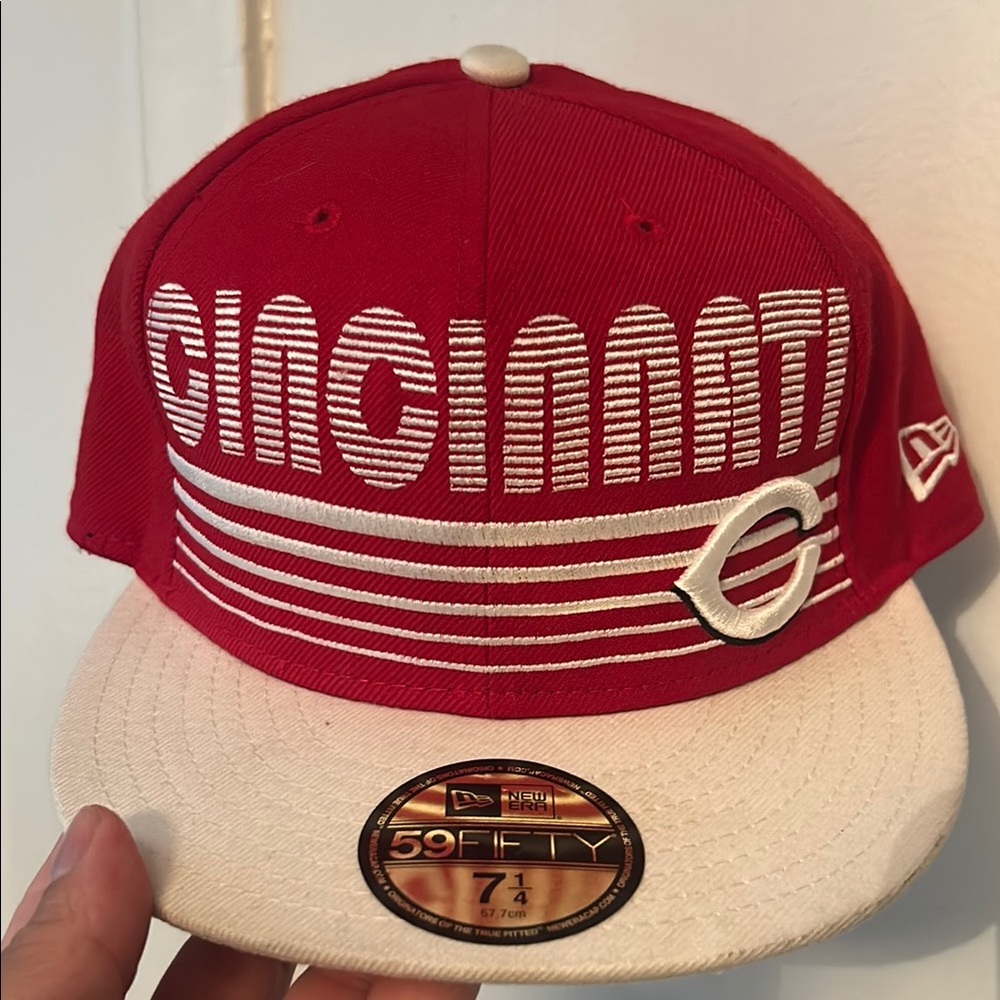 New Era Cincinnati Red and White Fitted Cap 7 1/4